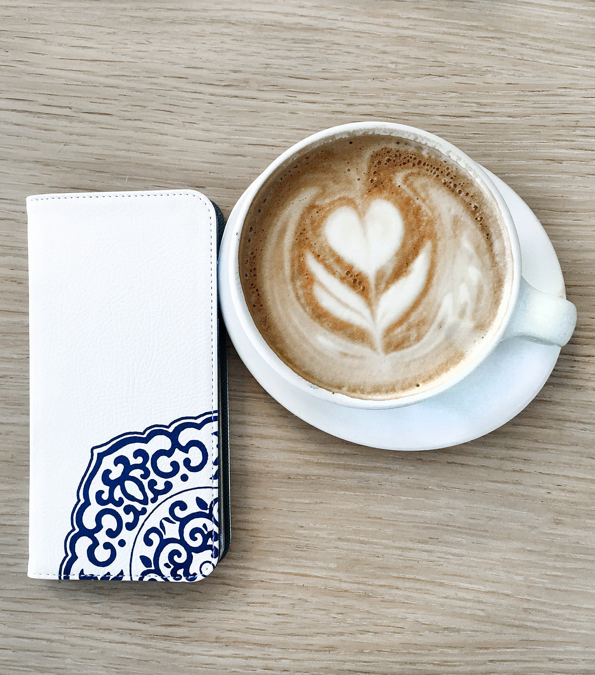 Ceramic Wallet case at play