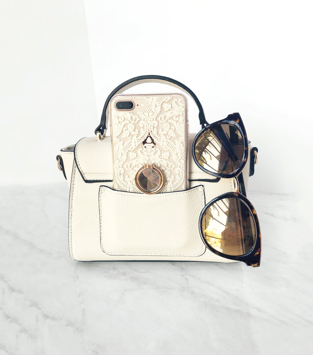 The bag with cute butter pocket