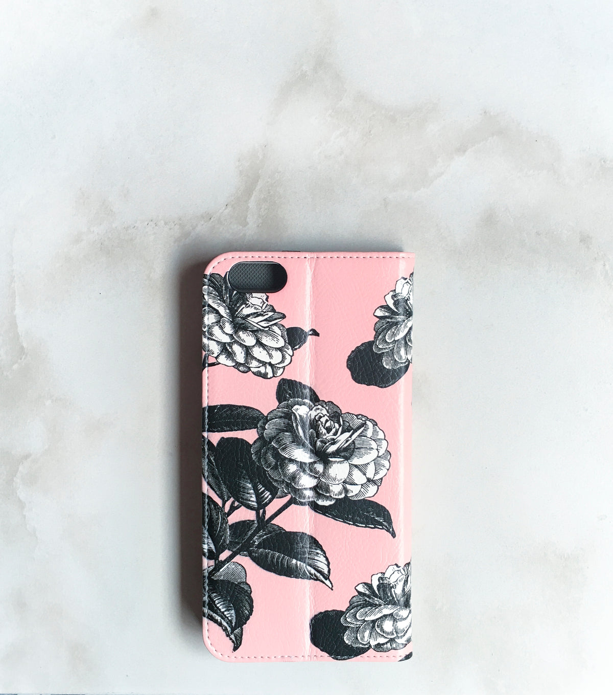Garden Roses iPhone 7 Wallet case